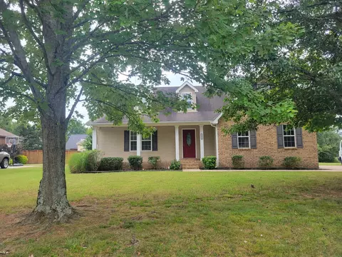 1331 Henry Hall Dr, Murfreesboro, TN 37129