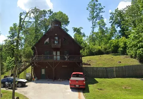 3981 Green Shanty Rd, Ooltewah, TN 37363