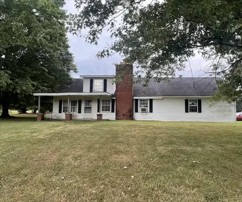 901 Clark Hollow Rd, Westmoreland, TN 37186