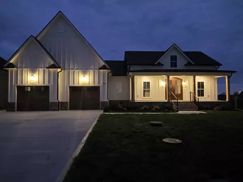 3409 Bootknife Dr, Bell Buckle, TN 37020
