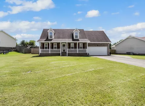 823 Buckhorn Dr, Clarksville, TN 37043
