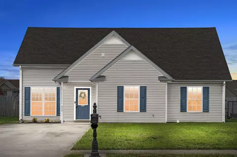529 Oakmont Dr, Clarksville, TN 37042