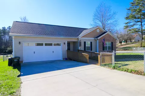 7006 Maple Leaf Ln, Harrison, TN 37341 photo 1