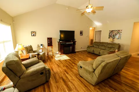 7006 Maple Leaf Ln, Harrison, TN 37341 photo 5