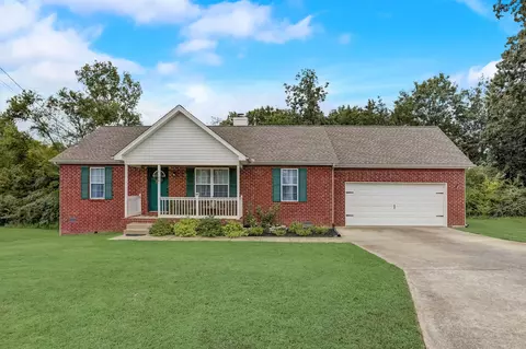 2106 Grove Mill Ct, La Vergne, TN 37086