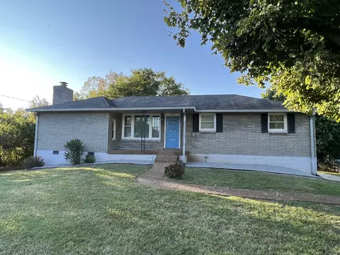 925 N Graycroft Ave NE, Madison, TN 37115