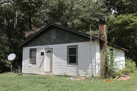 1264 Yellow Springs Rd, Holladay, TN 38341