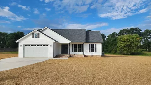140 College Ct, Leoma, TN 38468