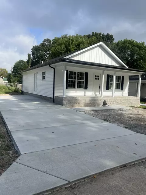 507 E Monroe St E, Tullahoma, TN 37388