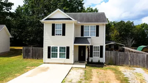 2012 Penmar Dr, La Vergne, TN 37086