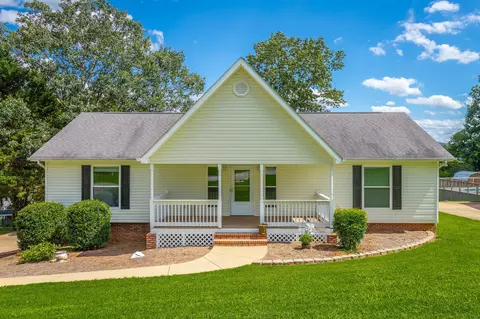 10104 Bear Trail Dr, Soddy Daisy, TN 37379