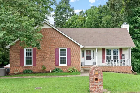 757 Leigh Ann Dr, Clarksville, TN 37042