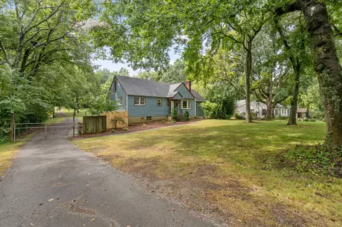 1231 Currey Rd, Nashville, TN 37217