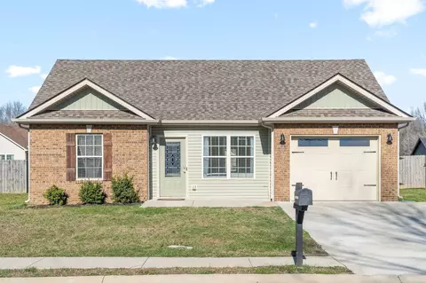 1493 Coronado Dr, Clarksville, TN 37042