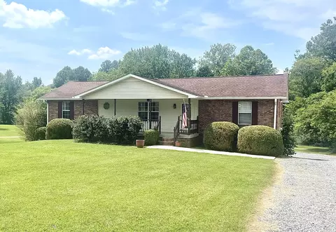 1872 Lake Rd, Greenbrier, TN 37073