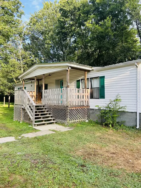 4648 Church St, Greenbrier, TN 37073