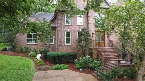 232 Bramerton Ct, Franklin, TN 37069