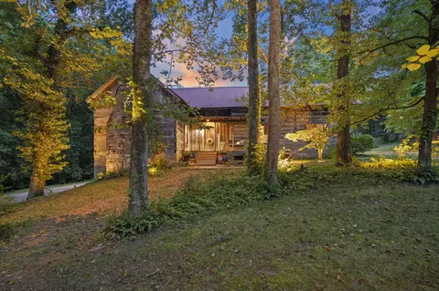 755 N Woodson Rd, Clarksville, TN 37043