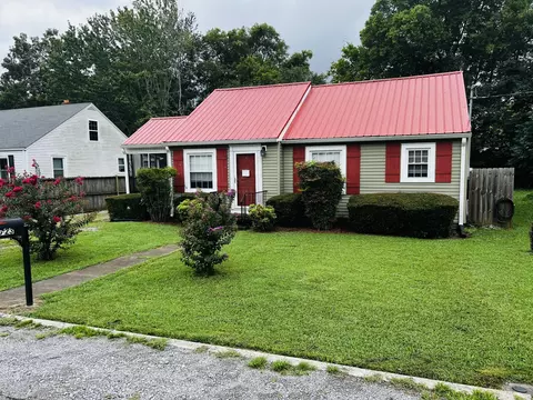 723 Hoover St, Shelbyville, TN 37160