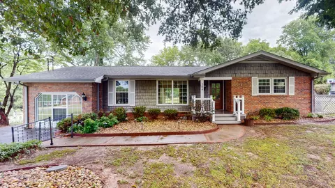 204 E Overhill Dr, Old Hickory, TN 37138