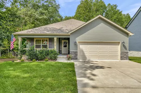 375 Crusaw Dr, Clarksville, TN 37043
