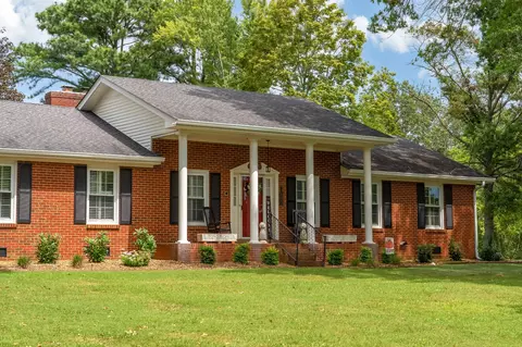 107 Sam Davis Dr, Springfield, TN 37172