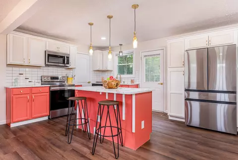 302 Tennsco Dr, Dickson, TN 37055
