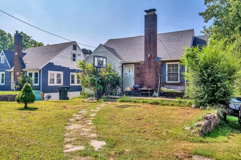 405 W 15th St, Columbia, TN 38401