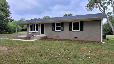 3554 Cedar St S, Murfreesboro, TN 37127 photo 2