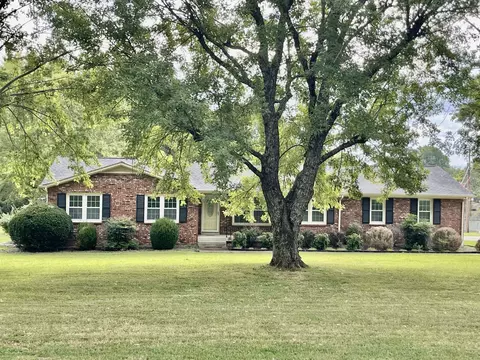751 Lakehill Cir, Lewisburg, TN 37091