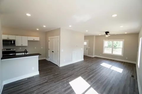 950 19th Ave W, Springfield, TN 37172 photo 5