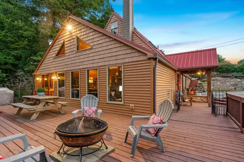 646 Lakeview Dr, Smithville, TN 37166
