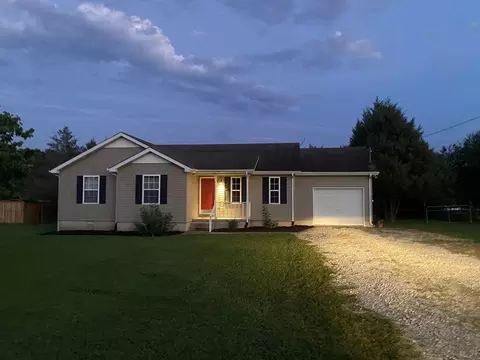 711 Six Mile Board Rd, Belvidere, TN 37306