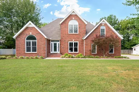 3131 Bishop St, Murfreesboro, TN 37129