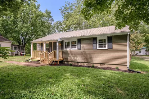 112 North St, Portland, TN 37148