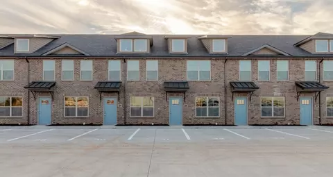 1000 Henry Place Blvd #905, Clarksville, TN 37042
