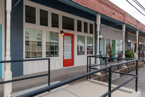 124 S Main St, Loretto, TN 38469 photo 4