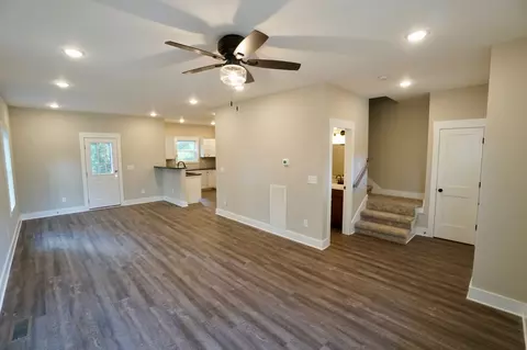910 19th Ave W, Springfield, TN 37172 photo 2