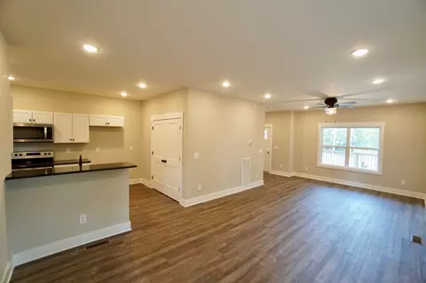 910 19th Ave W, Springfield, TN 37172 photo 3
