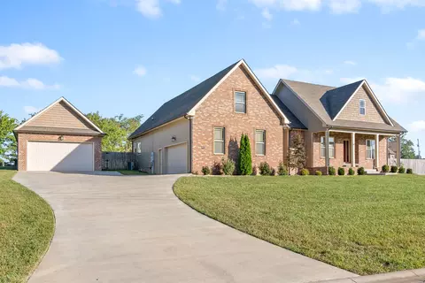 1600 Rosebury Ln, Clarksville, TN 37043
