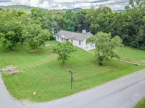 407 Hunt Club Rd, Nashville, TN 37221