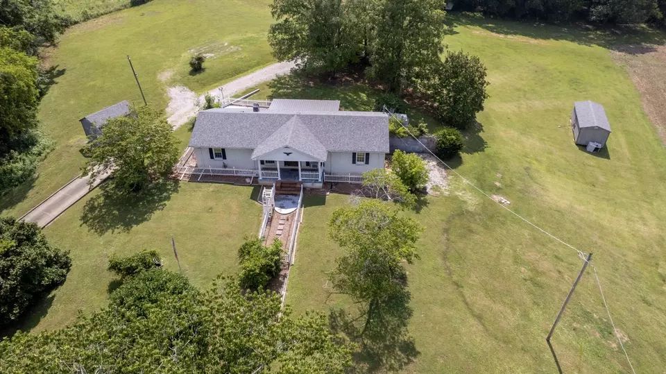 Exterior - 500 Shuler Branch Rd, Ethridge, TN 38456 photo 4 of 6