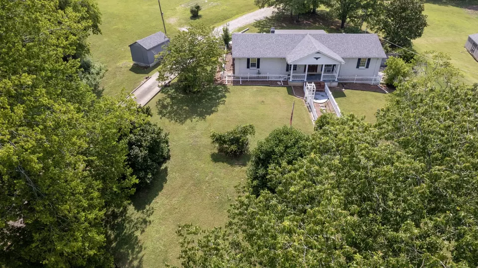 View/Area - 500 Shuler Branch Rd, Ethridge, TN 38456 photo 10 of 13