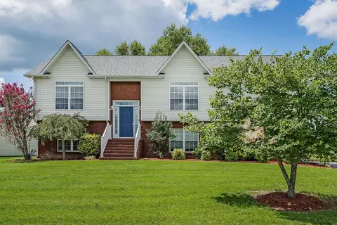 130 Prosperity Dr, Baxter, TN 38544 photo 2