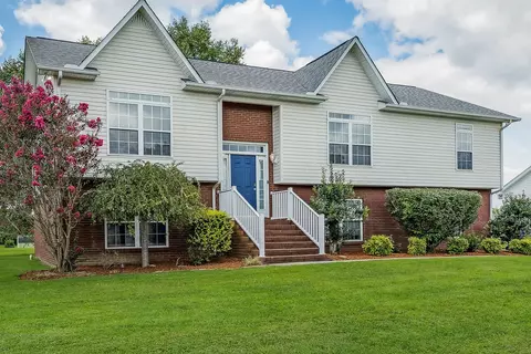 130 Prosperity Dr, Baxter, TN 38544