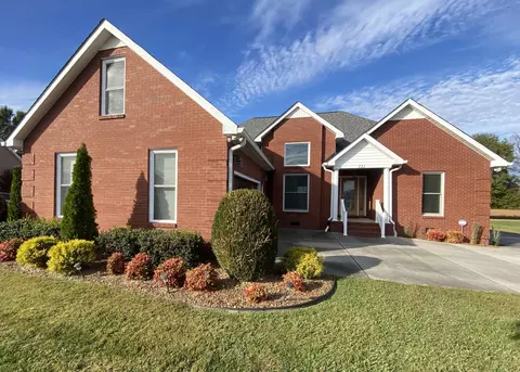 131 Meadowland Dr, Manchester, TN 37355