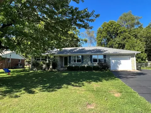 212 Adams Ave, Hopkinsville, KY 42240