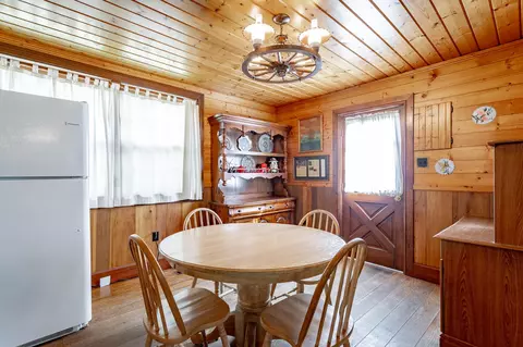 Dining - 22 Walnut St, Jasper, TN 37347 photo 1 of 2