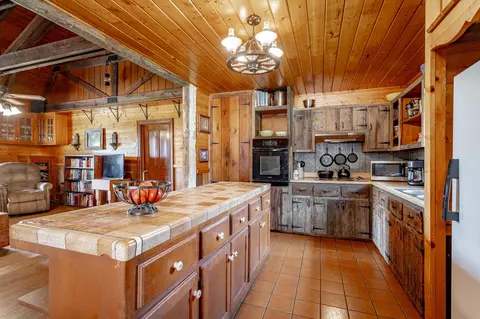 Kitchen - 22 Walnut St, Jasper, TN 37347 photo 5 of 12