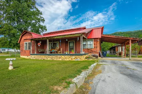 Exterior - 22 Walnut St, Jasper, TN 37347 photo 5 of 25